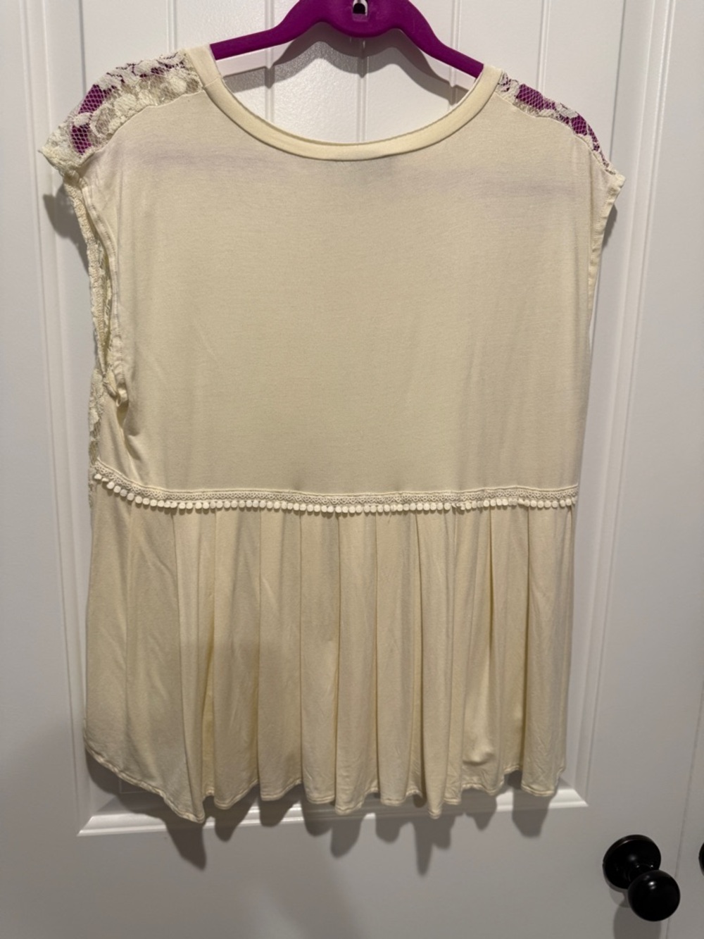 POL Lace Front Blouse in Cream - Picture 4 of 7